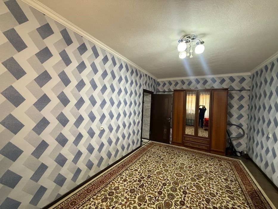 "Sergili" sputnik 16a 2 Xonali uy sotiladi!!