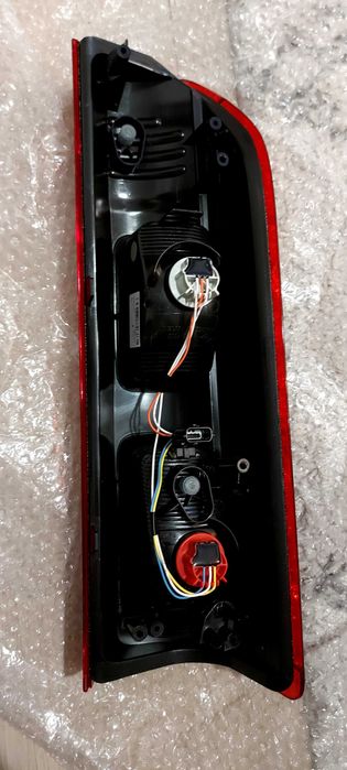 Lampa stop stanga spate Renault Trafic III 265556737R