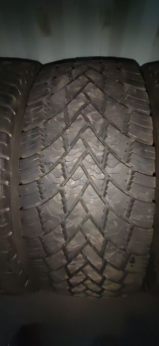 Продам грузовую зимнюю липучку Goodyear Ultragrip Max D 315 60 R22.5