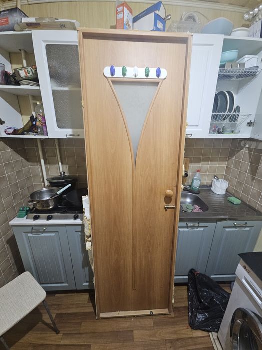 Дверь деревянная