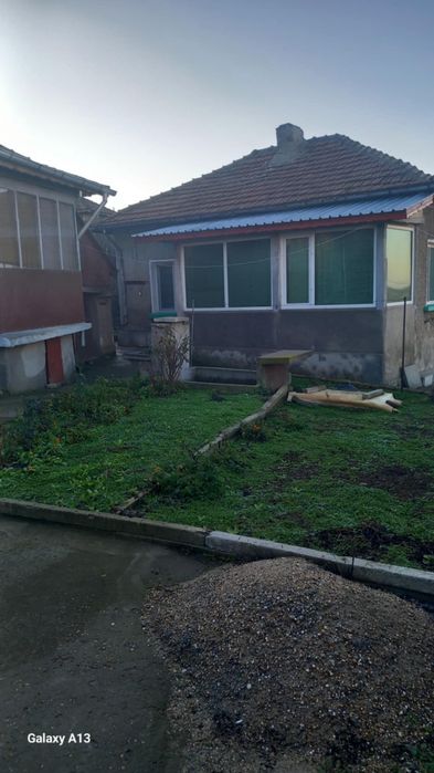 Дава се под наем Къща в Никопол - 60 кв.м за 17850 € - Снимка #1