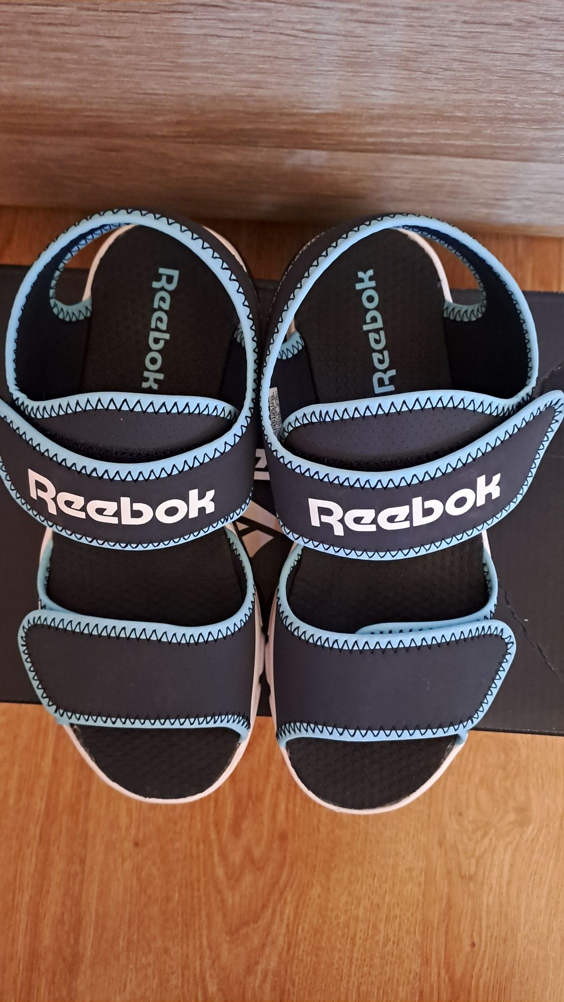 Сандали Reebok  - номер 35