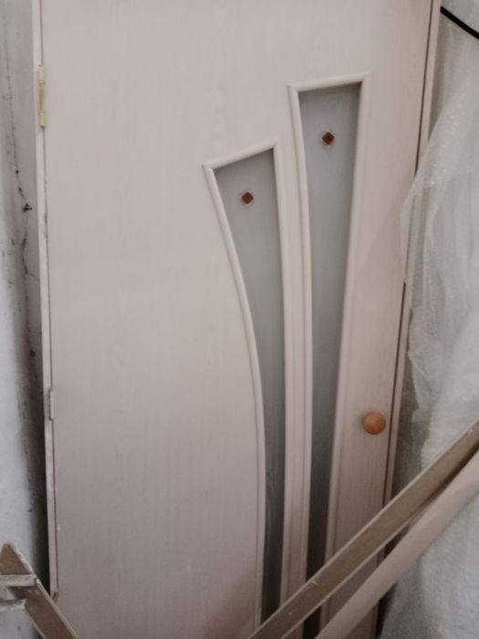 Продам дверь в хорошем состоянии   цена 5000