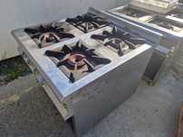 Aragaz 4-6 ochiuri cu suport,  la 380v, sau pe gaz