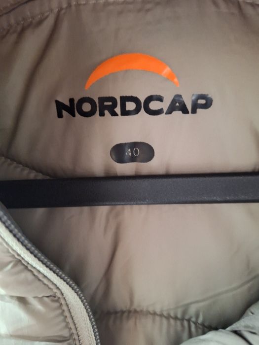 Дамско олекотено яке