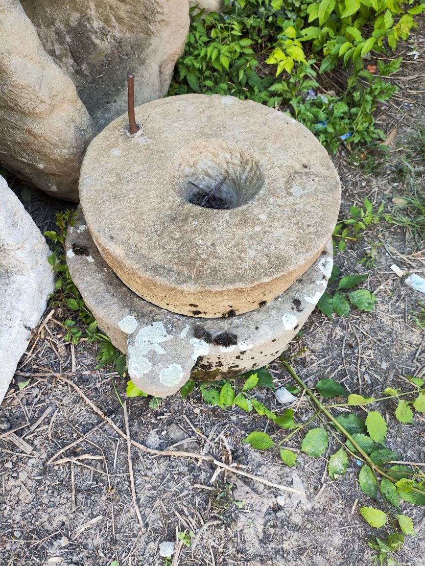 Каменно корито,Хромел