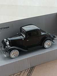 Машинка коллекционная модель Форд "купе" 1932г.  1/43.