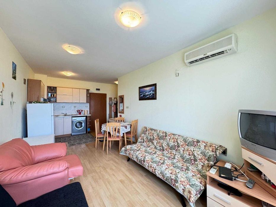 Продава се Двустаен апартамент в к.к. Слънчев бряг - 54 кв.м за 926 €/кв.м - Снимка #4