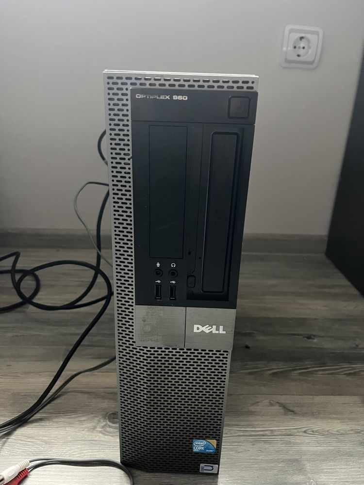 Компютър и монитор Dell optiplex 960