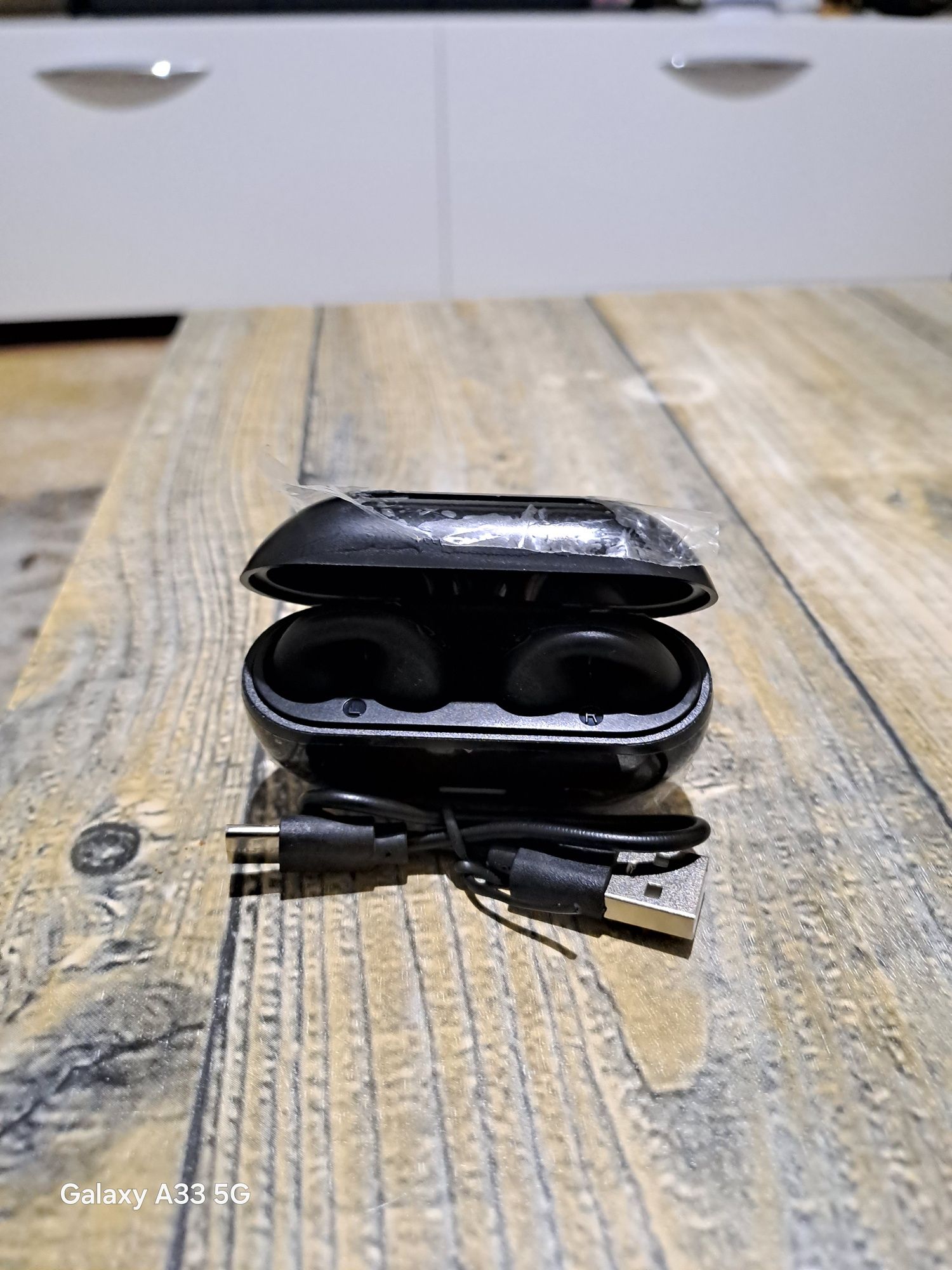 Căști wireless bluetooth