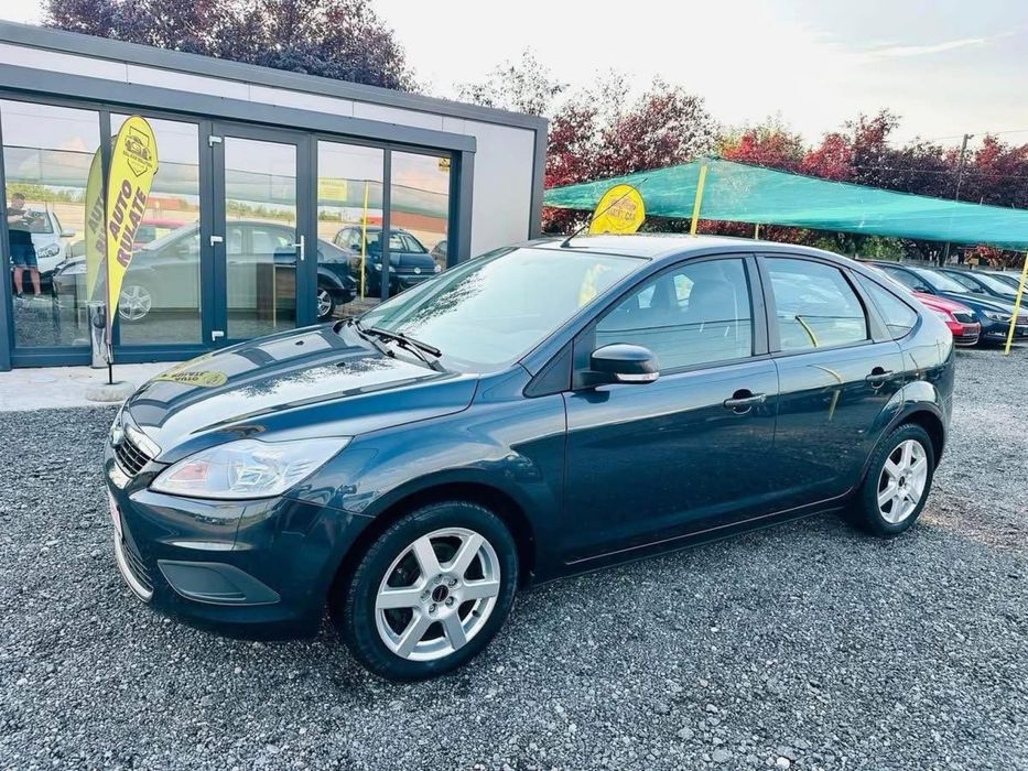 Vand Ford Focus 1.6benzina 2009