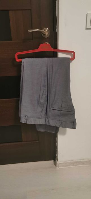Costum elegant de bărbați