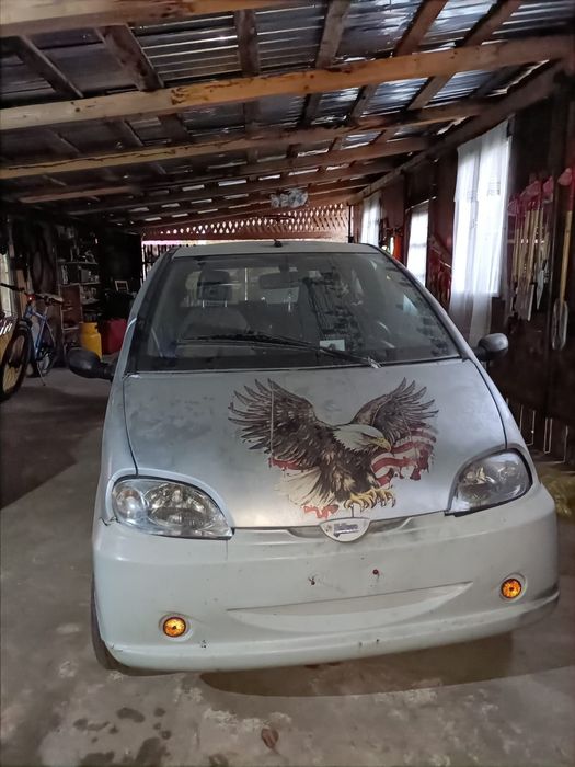 Vând mașină mică