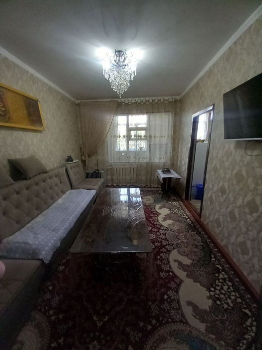 Срочна 2 хонали уй сотилади!