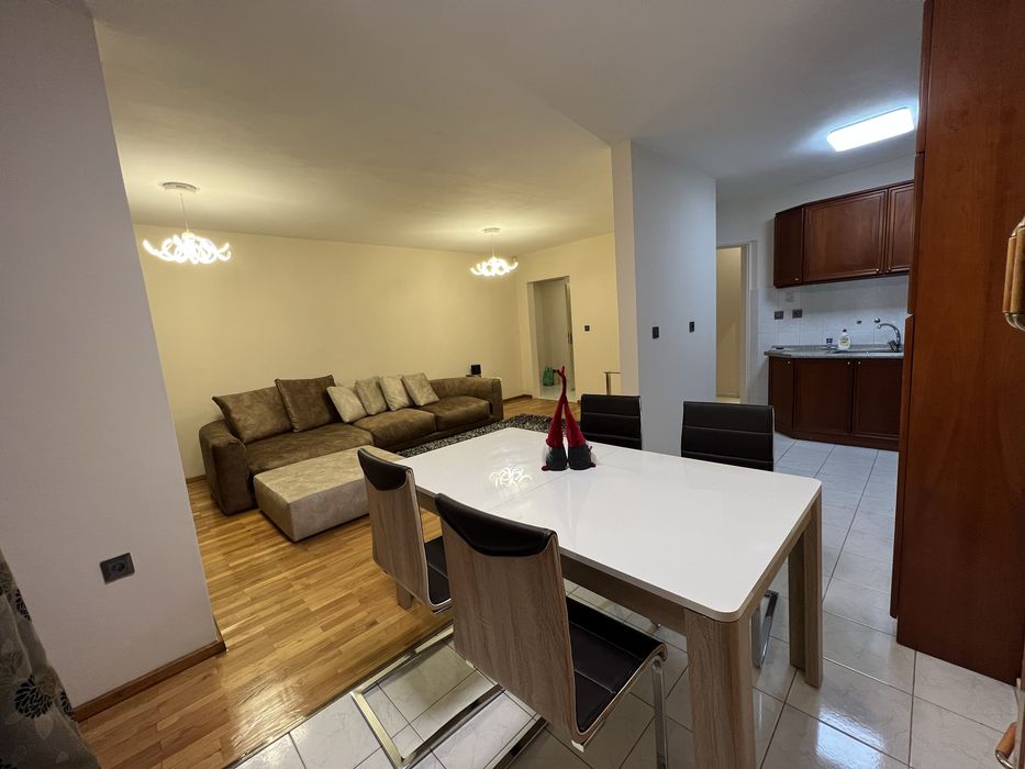 Дава се под наем Четиристаен апартамент в София, Лозенец - 135 кв.м за 1350 € - Снимка #5