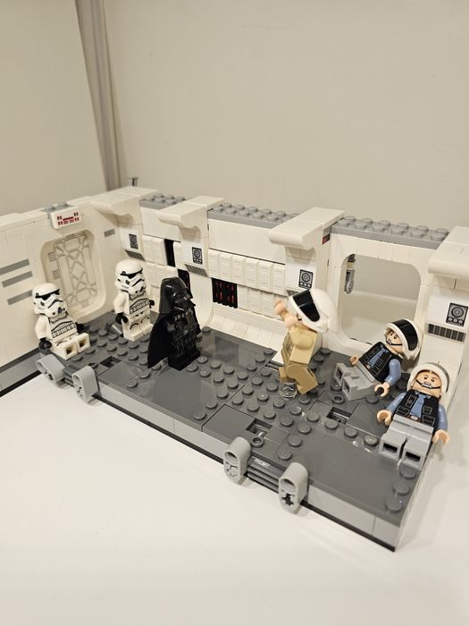 LEGO Star Wars - Boarding the Tantive IV 75387