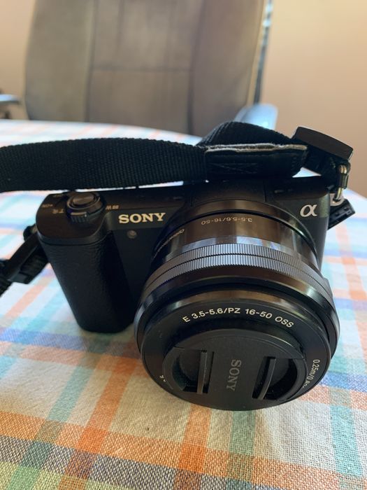 Sony A5100 + SELP1650 фотоапарат