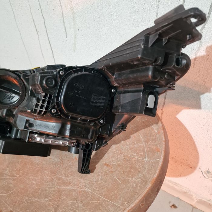 Ford C-Max Bi-xenon face lift Led десен фар