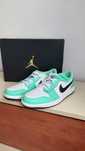 Nike Air Jordan 1 LOW FLYEASE / маратонки зелено с бяло