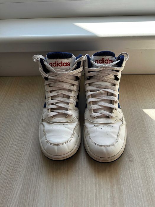 Продавам детски маратонки Adidas