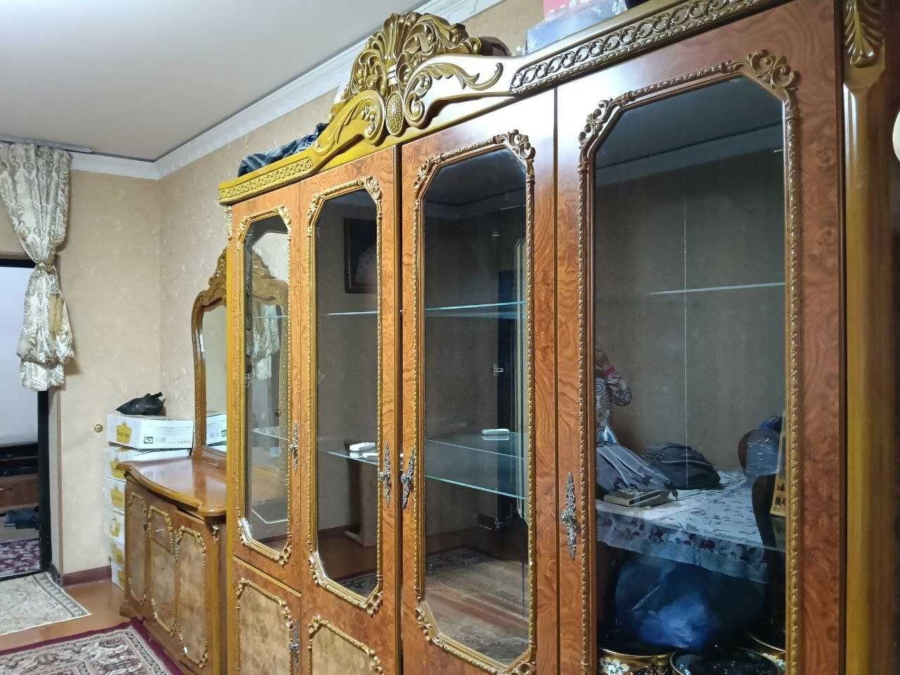 Мебель Стол стуль сотилади