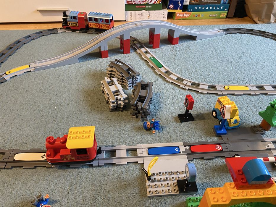 Trenuri Lego Duplo cu motor electric