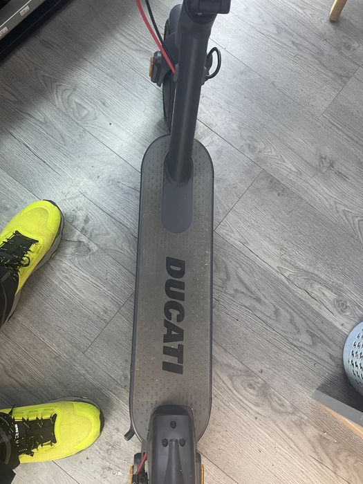 Trotineta elecrtica DUCATI