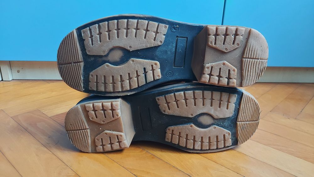 Vând cizme piele Banatim 42