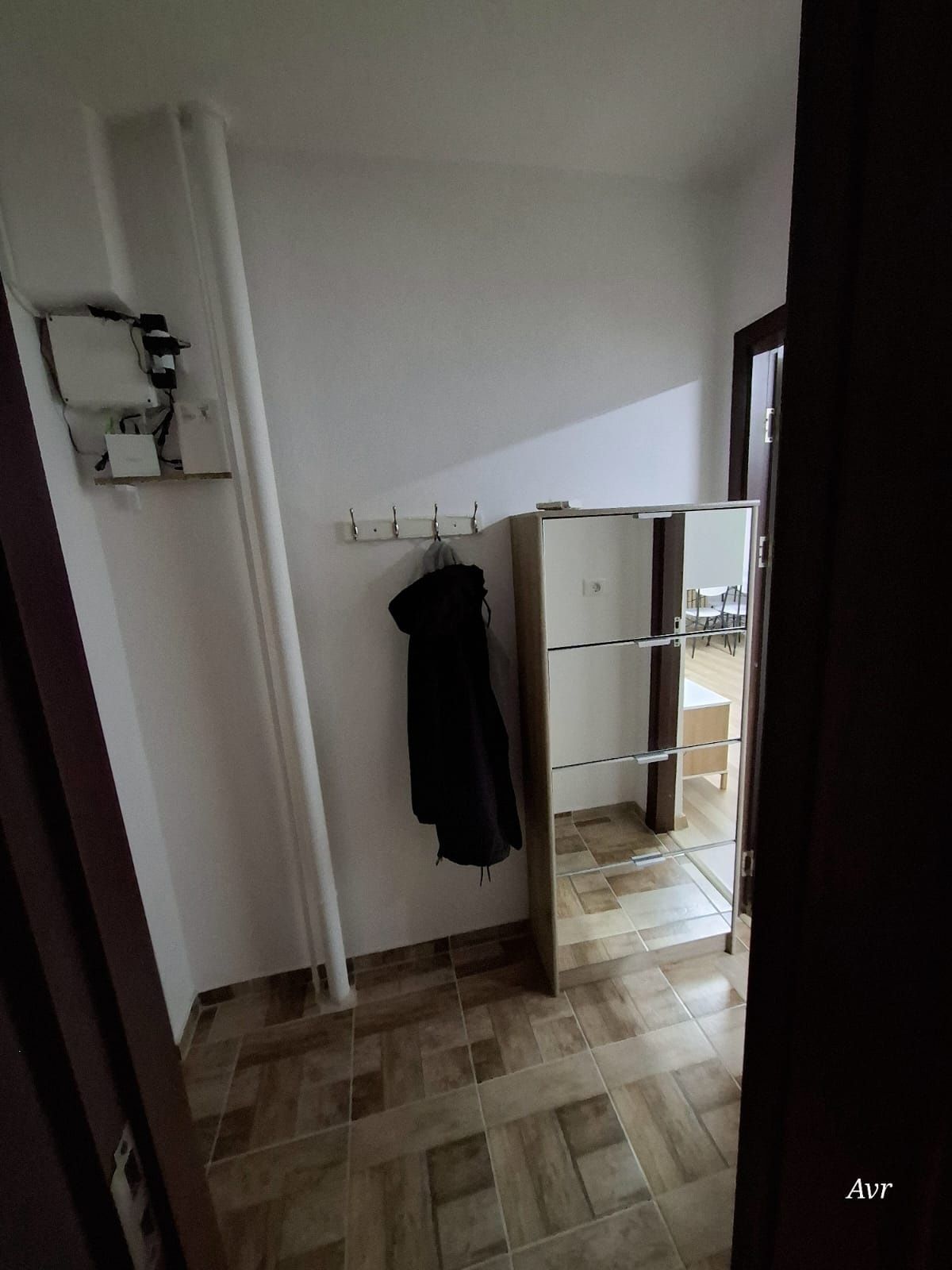 Apartament Valea roșie parter intrare balcon