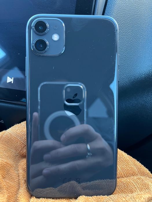 Продается Айфон 11 б/у