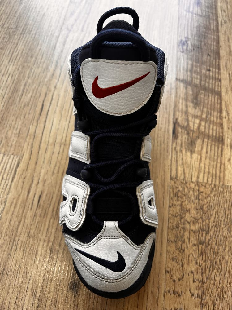 Nike Air more кецове