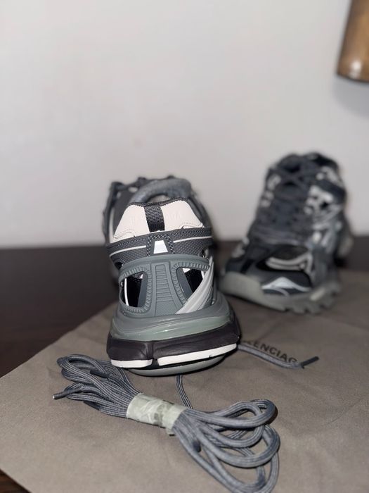Balenciaga track 2.0 чисто нови 45 номер