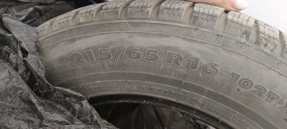 Продам зимние шины бу в хорошем состояние