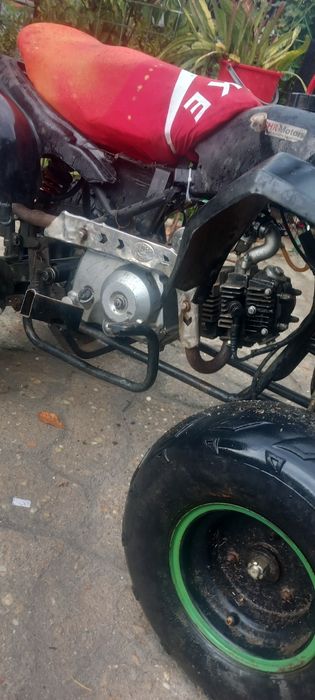Vând atv de 125cc