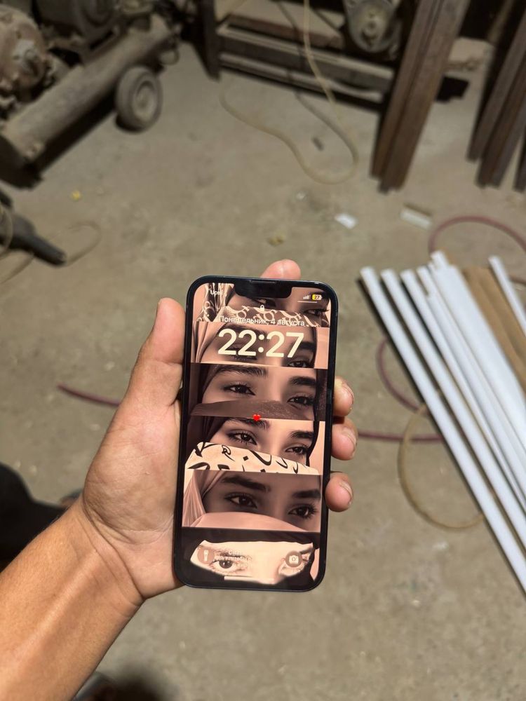 Iphone 13 sroshni