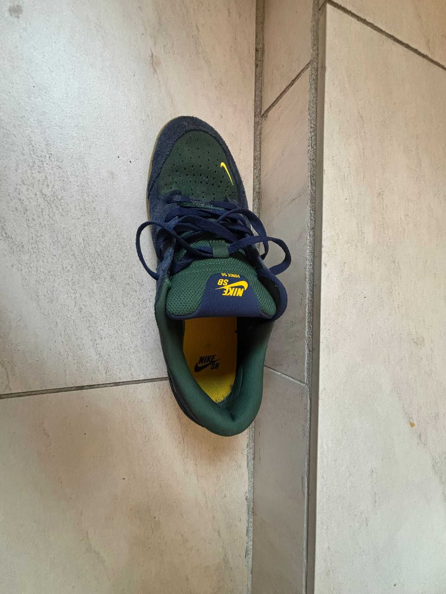 Pereche de papuci Nike SB FORCE 58 marimea 43
