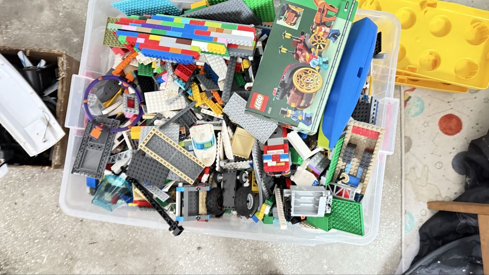 Vând lego la kg, 44kg, lego original sau schimb cu titanic