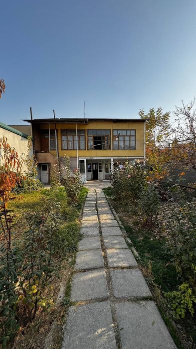 Срочно продаётся дом на земле площадью 4,5-соток