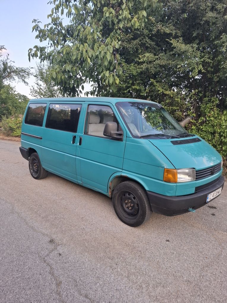 VW Caravelle 2.4 D