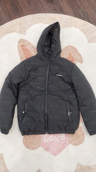 Продам мужскую демисезонную куртку новую!