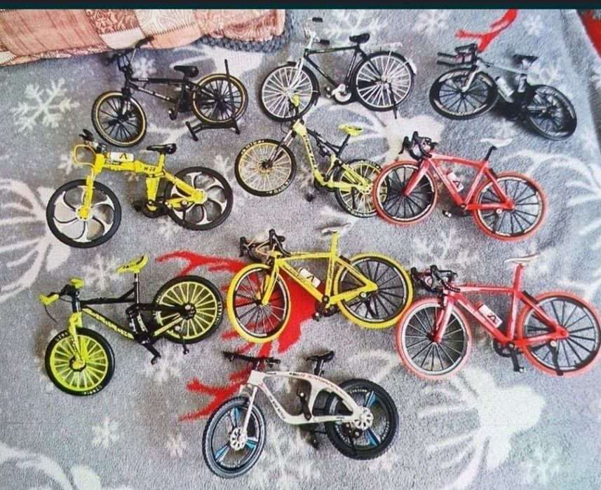 Macheta metalica bicicleta 18 cm lungime noua