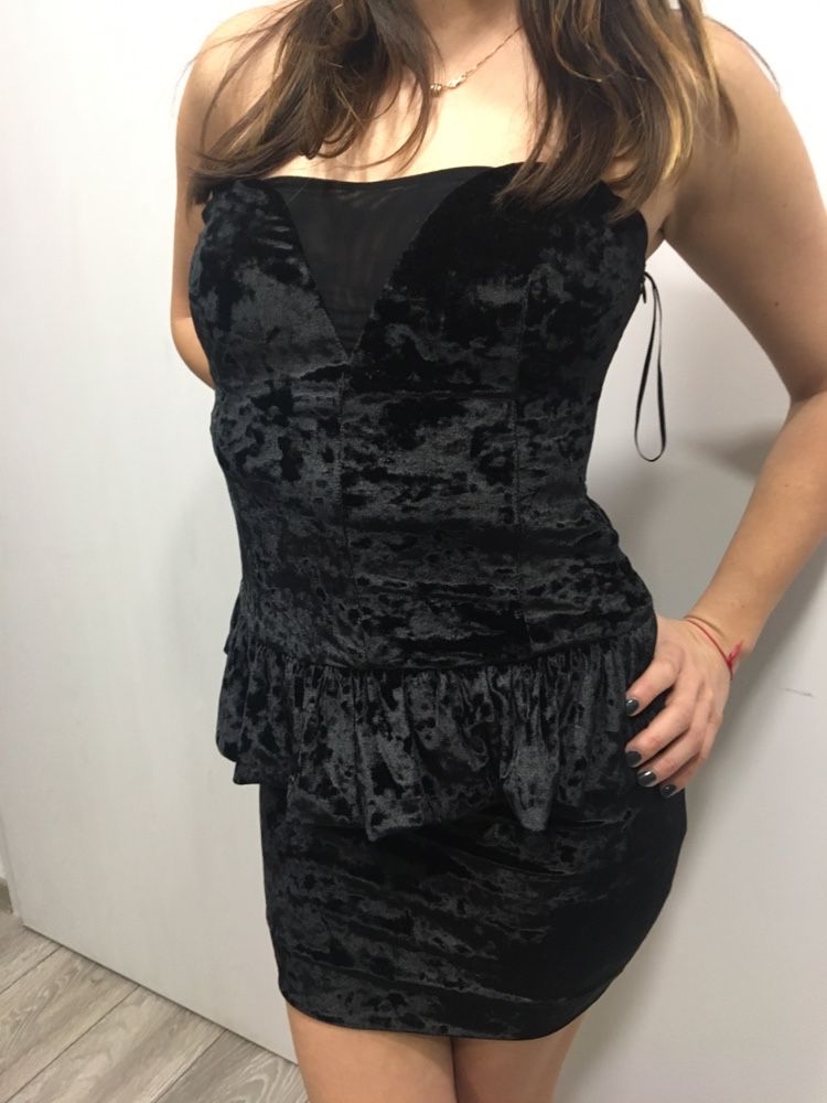 Уникална черна рокля