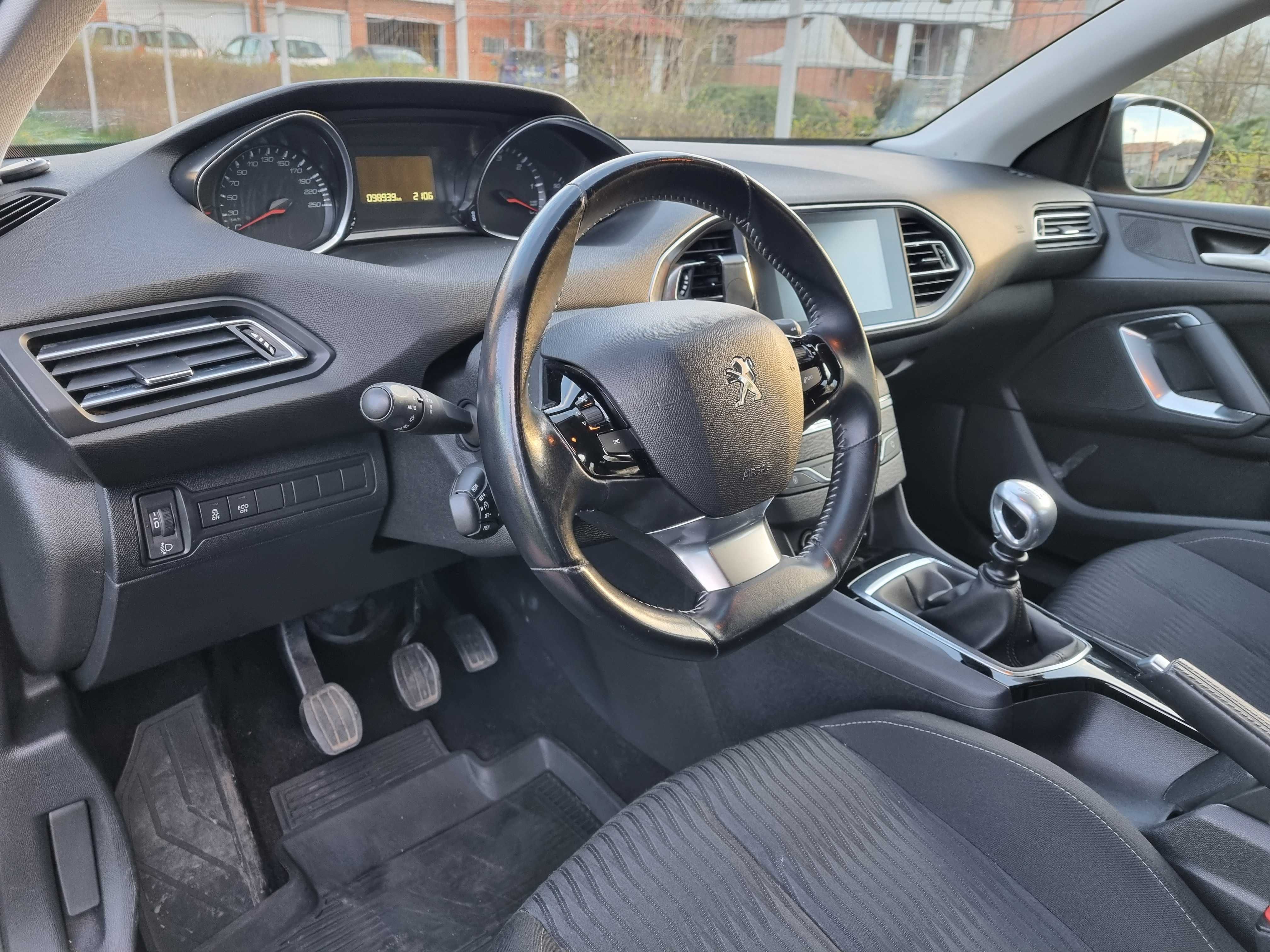 Peugeot 308,  Prim Proprietar, Garantie. Km reali