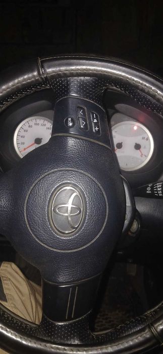 Masina de vanzare toyota rav 4