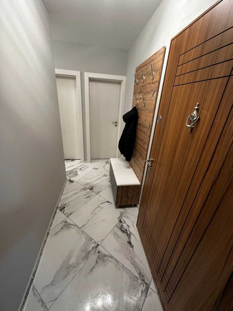 Дава се под наем Тристаен апартамент в София, Надежда 2 - 88 кв.м за 765 € - Снимка #6