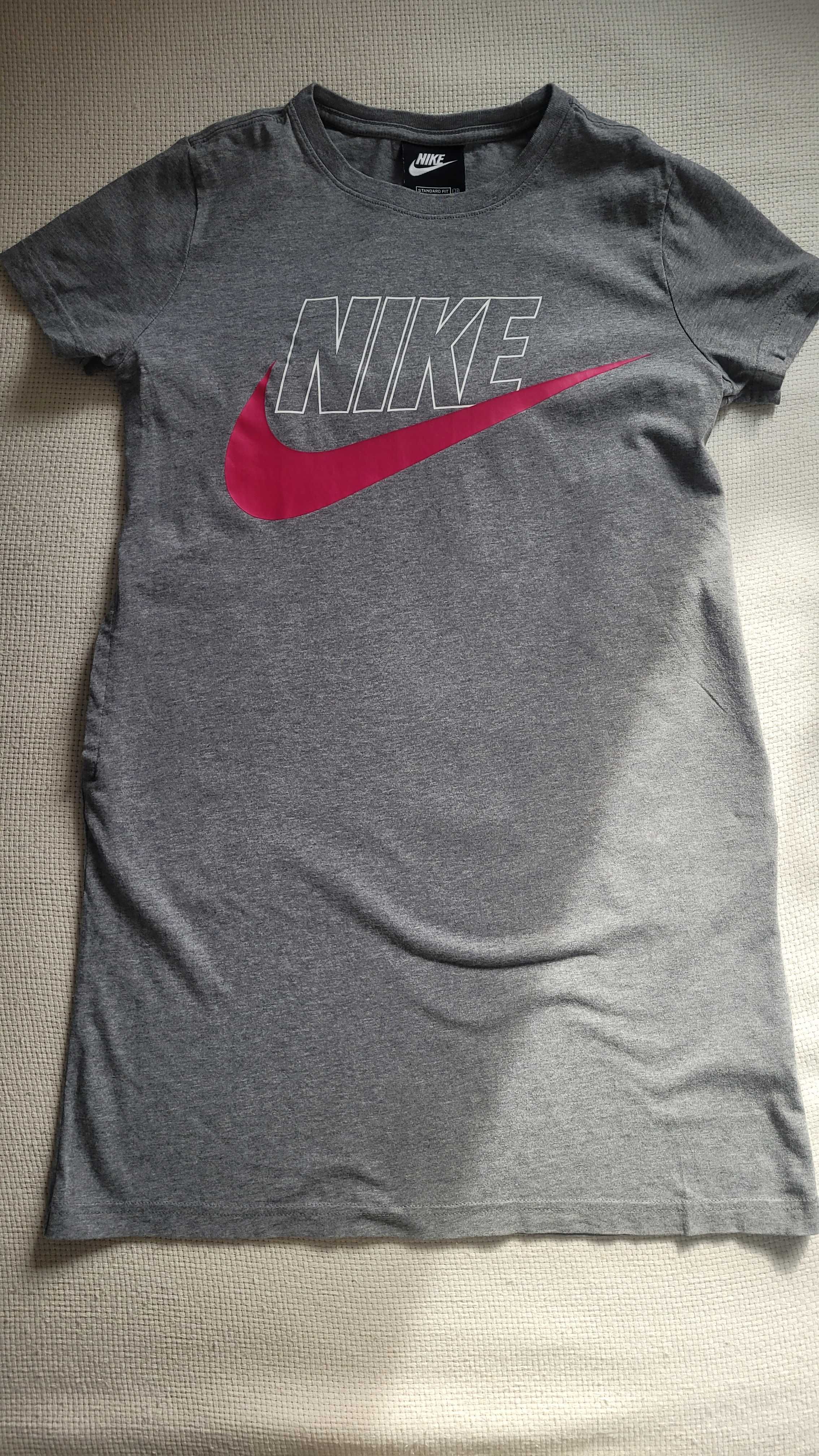 Детска спортна рокля на Nike