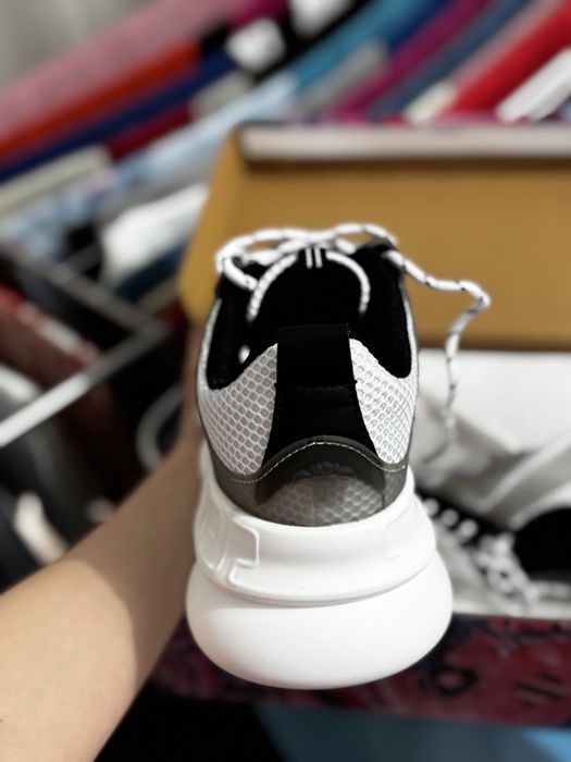 Versace Chain Reaction