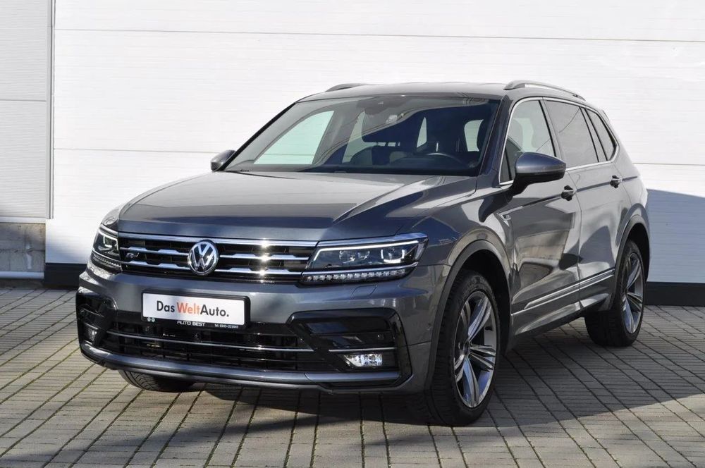 Volkswagen Tiguan R-Line int/ext 4x4 LedMatrix VirtualCockpit Cam 360* Jante19" Garantie