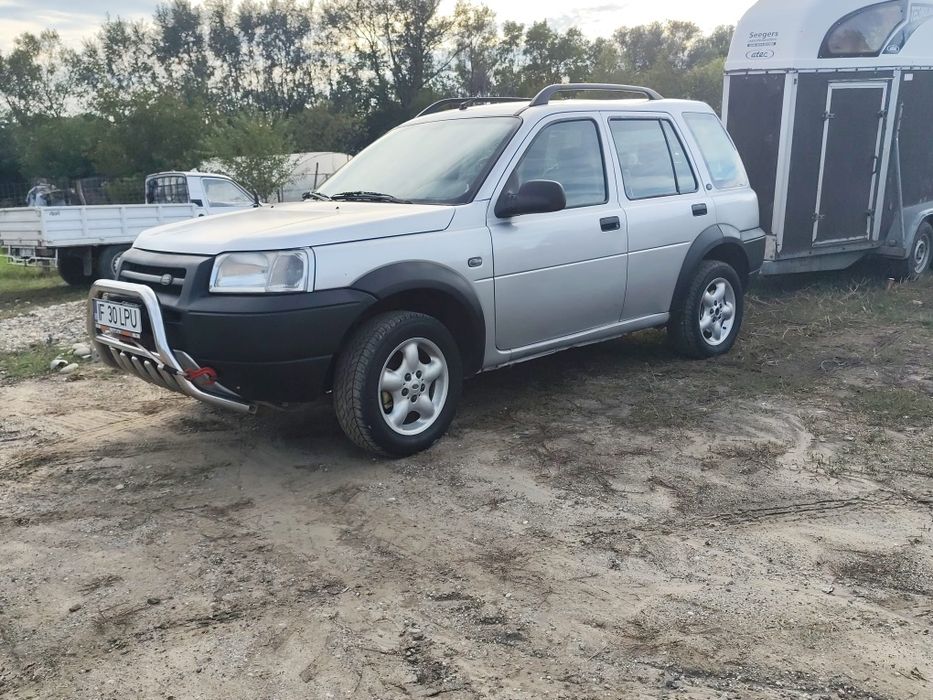 Vând Land- Rover