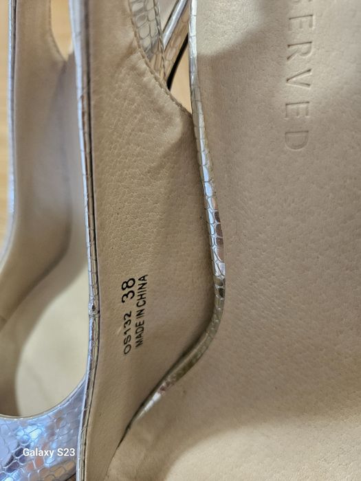 Pantofi marimea 38.150 lei